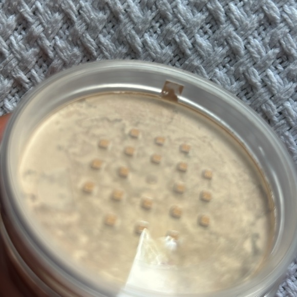 Laura Mercier TRANSLUCENT GLOW SETTING POWDER new in box . - Picture 3 of 3